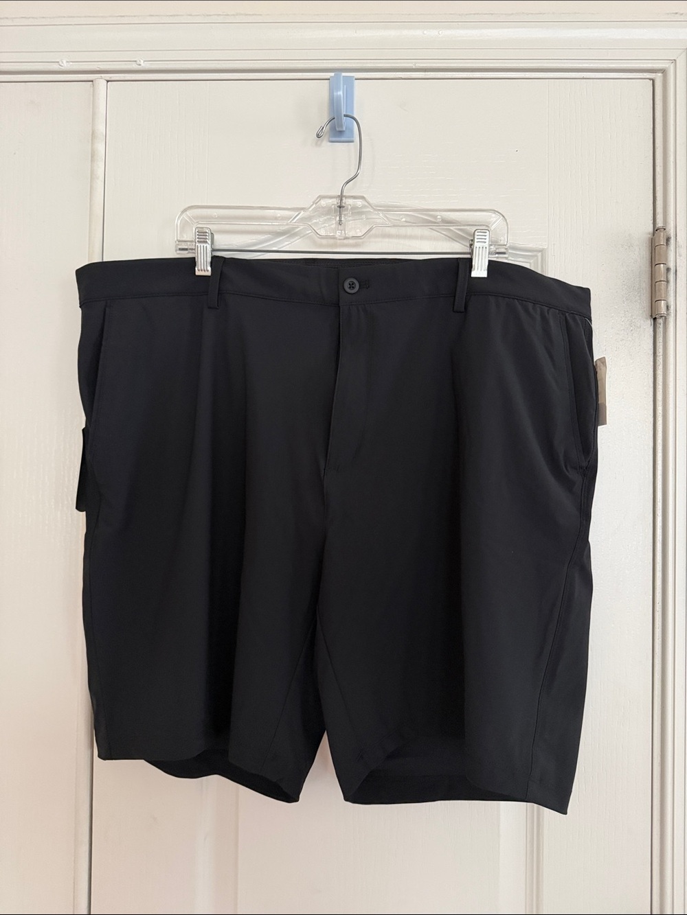 Greg Norman Collection Men's Black Flat-Front Shorts